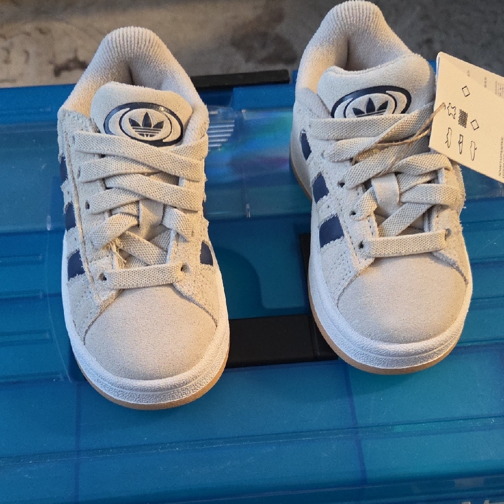 NEW! Adidas Kids' Cream and Navy Sneakers  Size 8k.